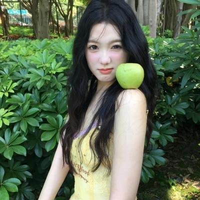 小姑娘艾萝依